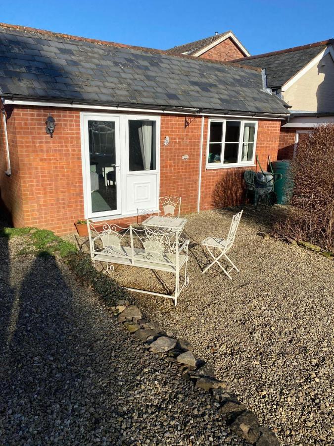 The Coach House At Copper Hall Leominster Exterior photo